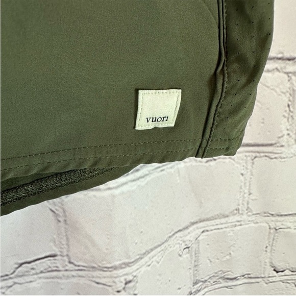 Women’s Vuori shorts - Picture 3 of 6